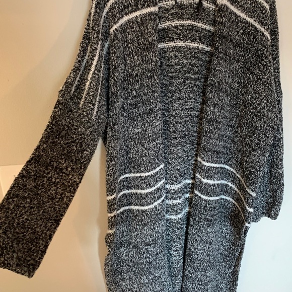 Essue oversized cardigan - Picture 1 of 6